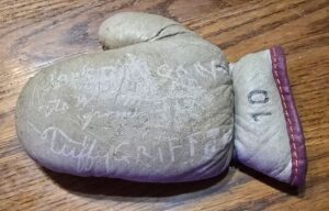 HEAVYWEIGHT TUFFY GRIFFITHS circa 1920's SIGNED MINIATURE BOXING GLOVES w/ LETTER